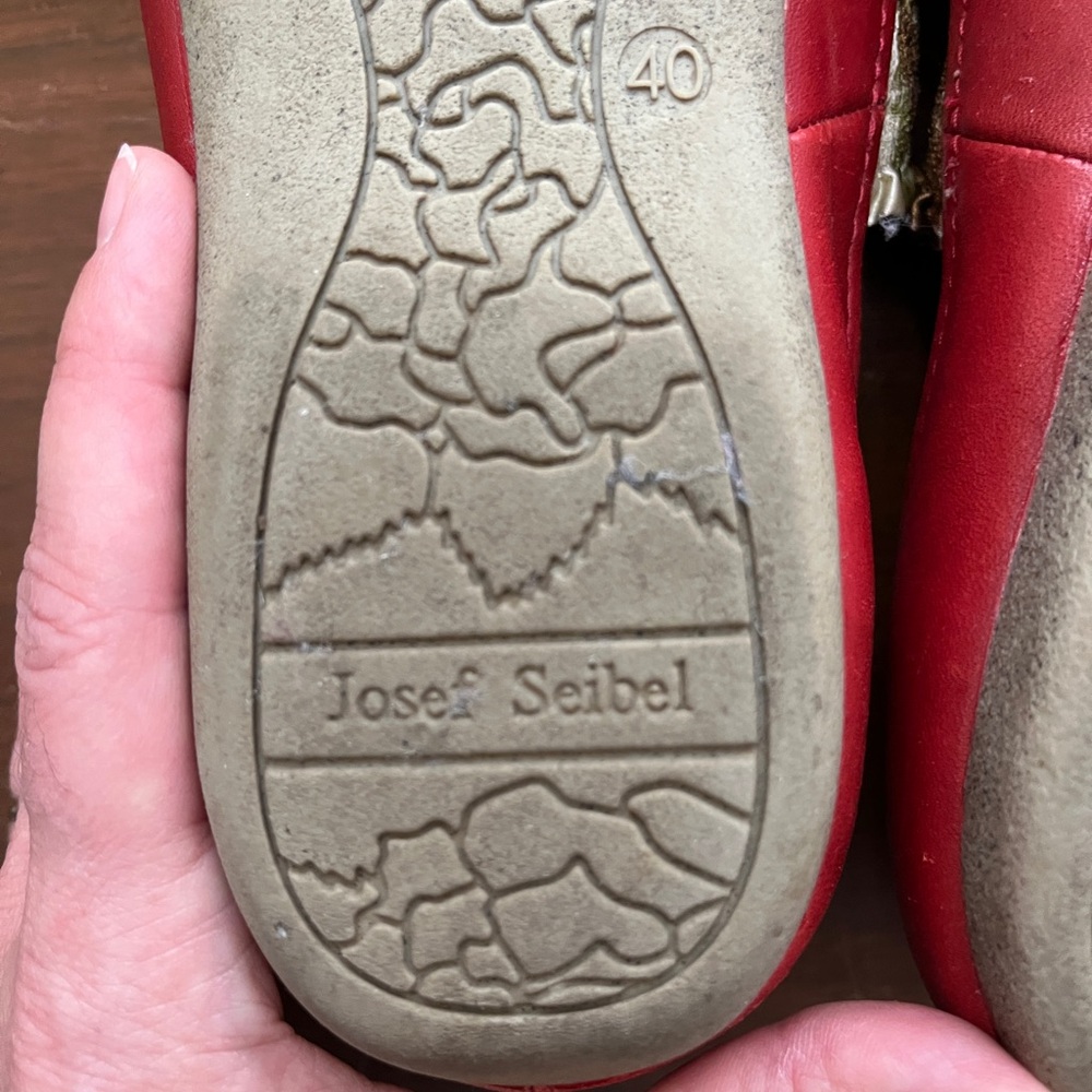 Red leather Mary Janes by Josef Seibel - Picture 5 of 9